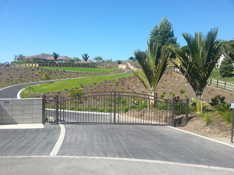 Automatic-gate-aston-style-warner-fences