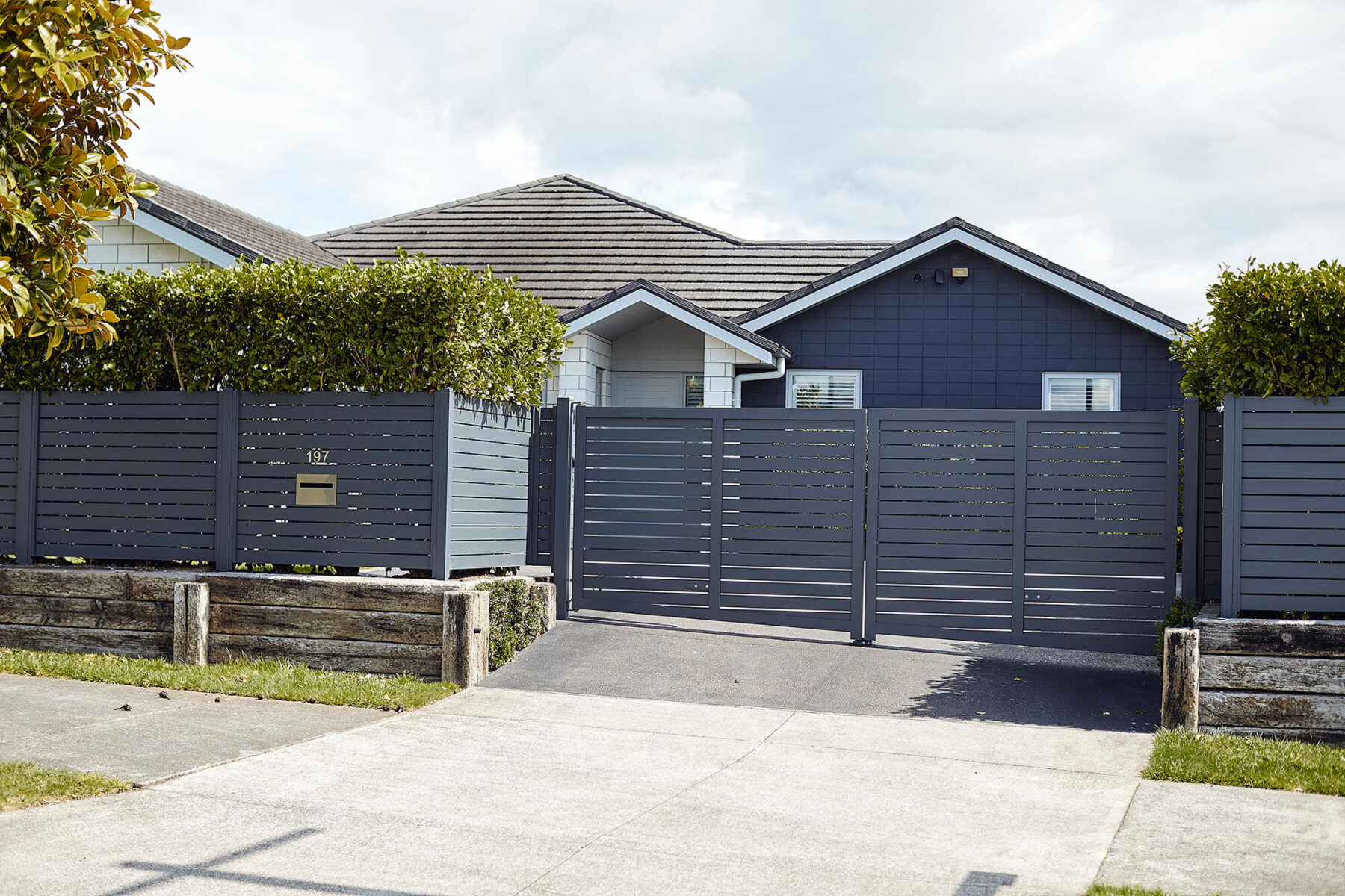 driveway gate slat ham 02