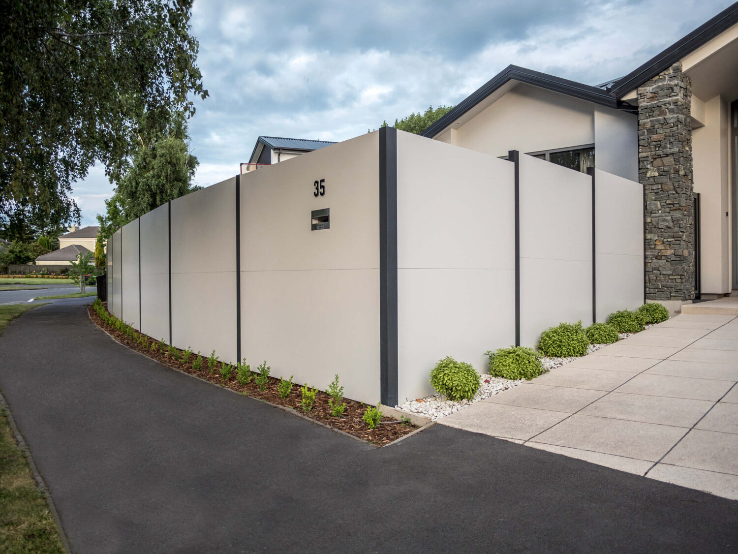 Warner_20221124_0009 sm