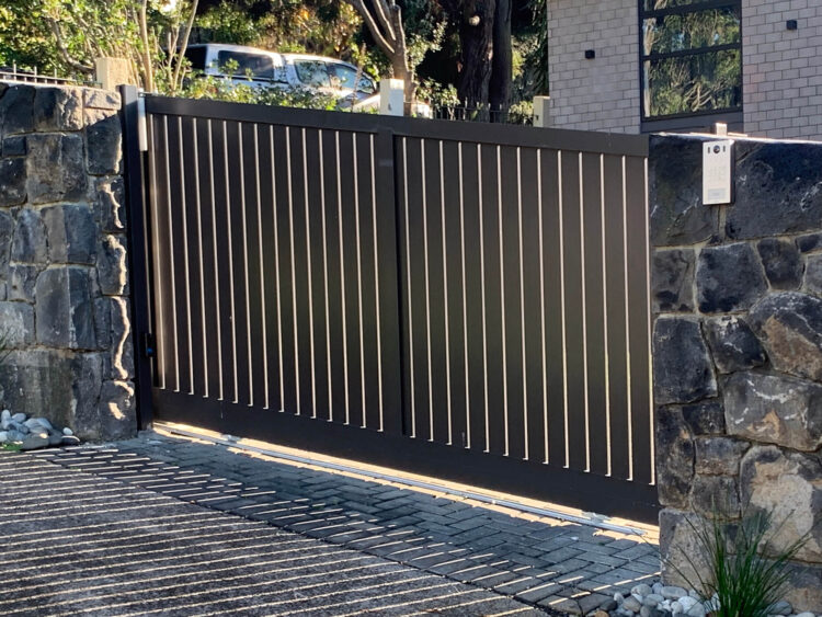 Slat Driveway Gates Warner Fences Residential