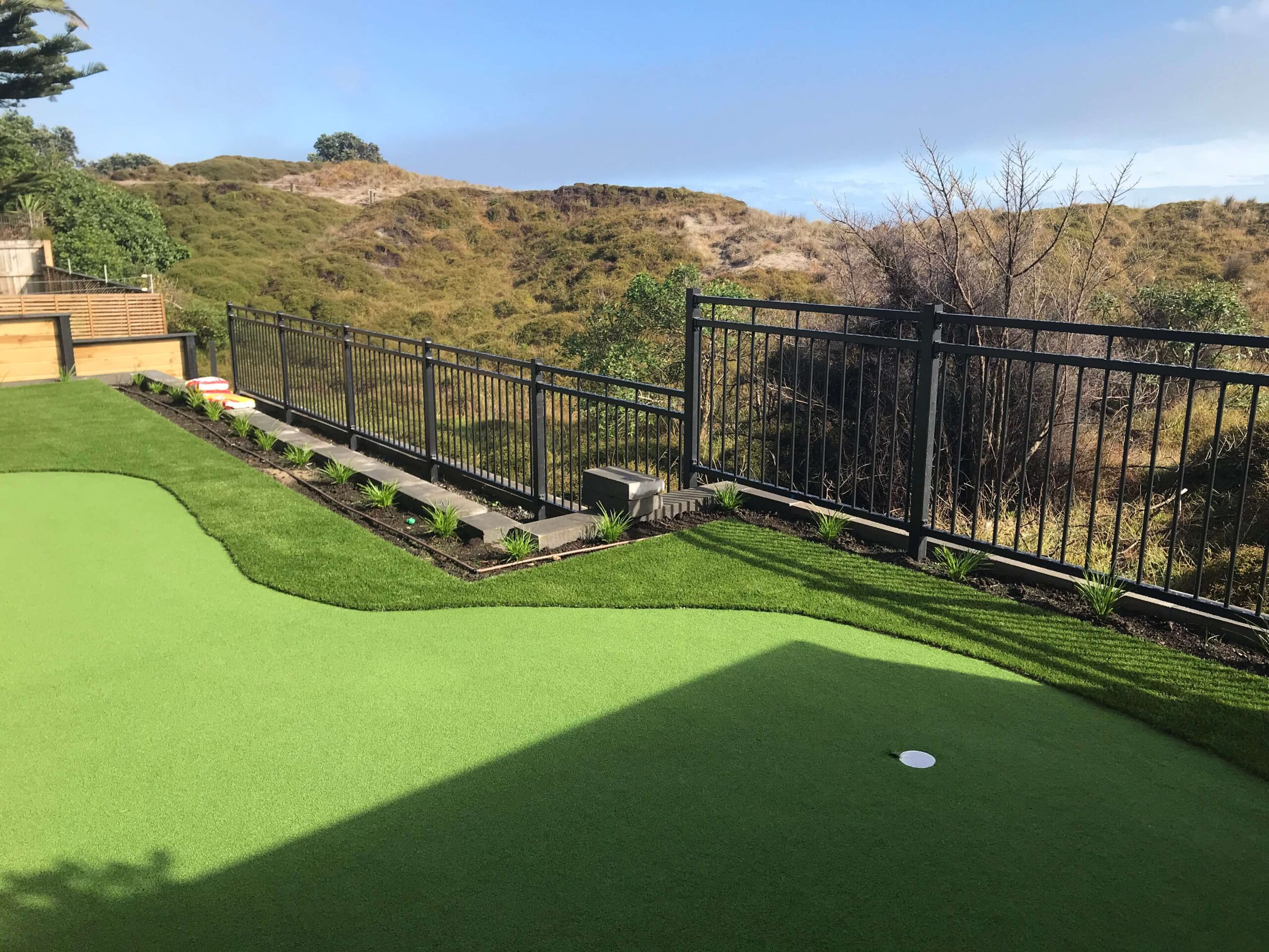 Fencing_Tubular_Manor_01