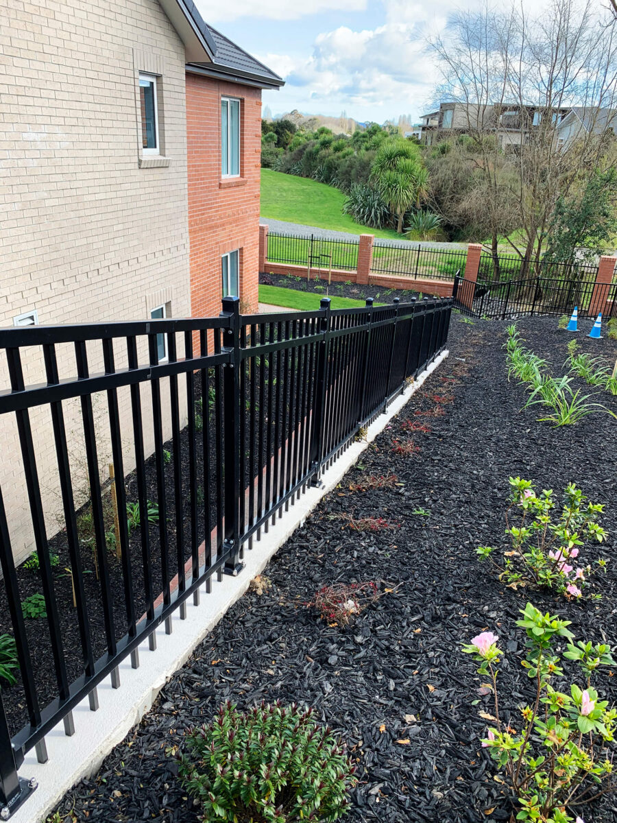 Fencing_Tubular_Regency_02