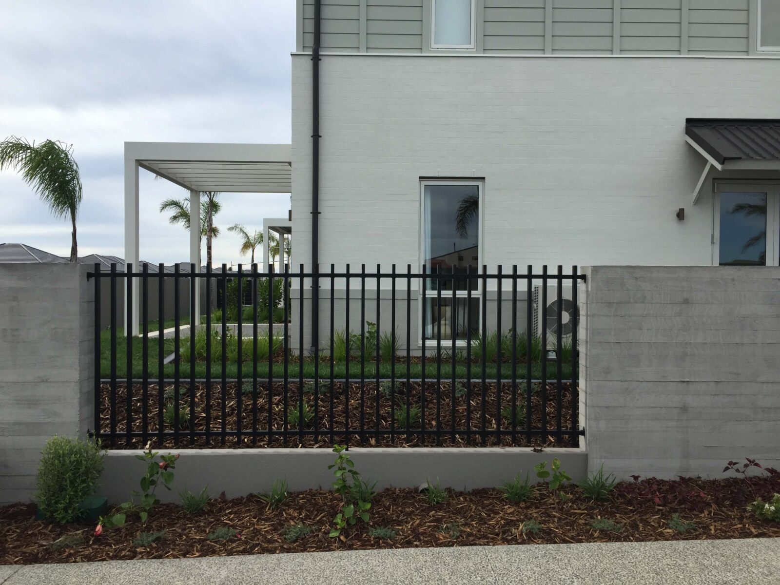 Fencing_Tubular_Taranaki_01