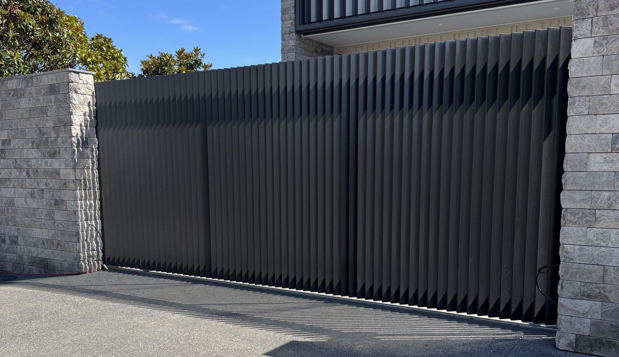 Omaha driveway gate installation