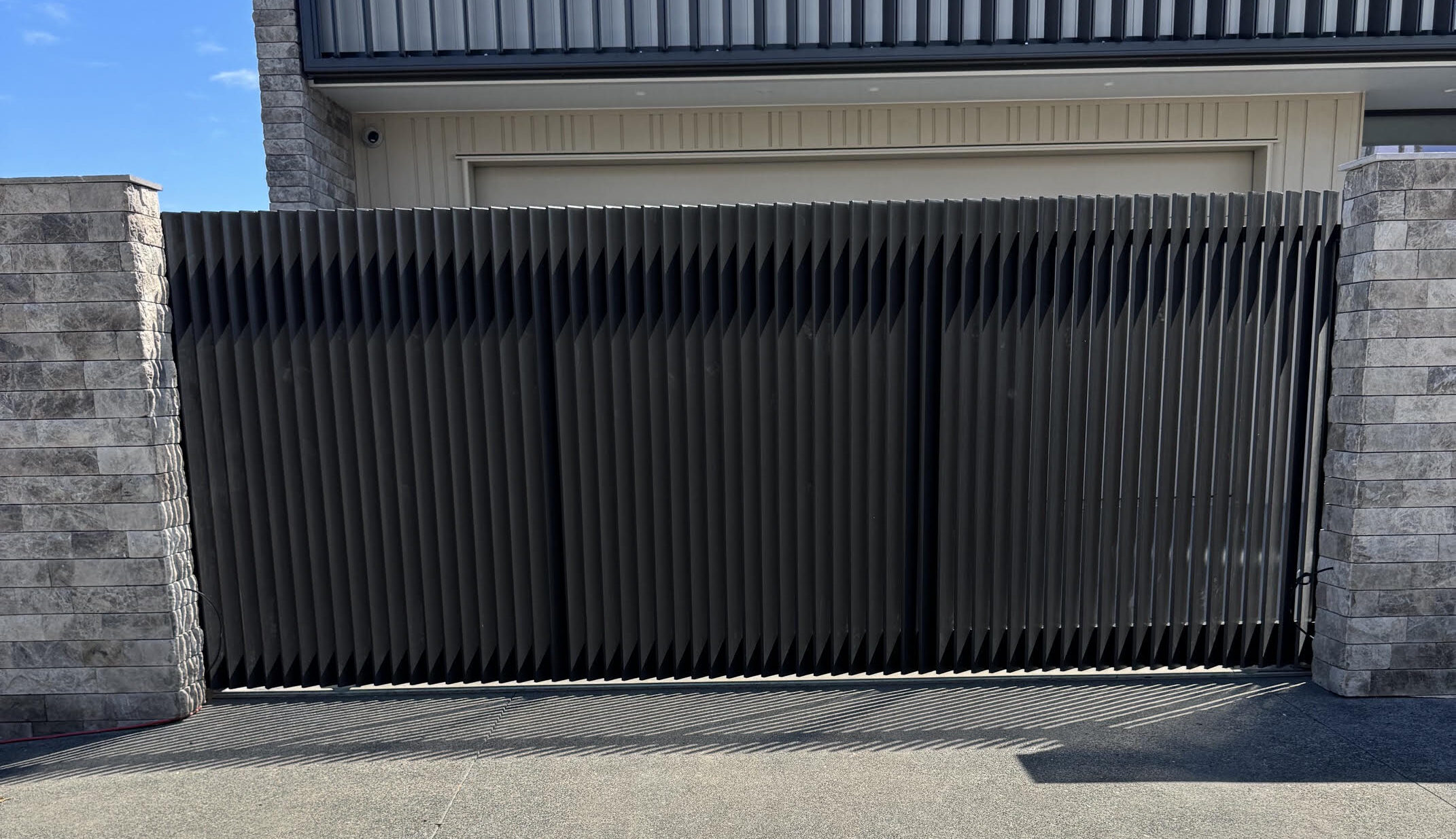 Omaha driveway gate installation